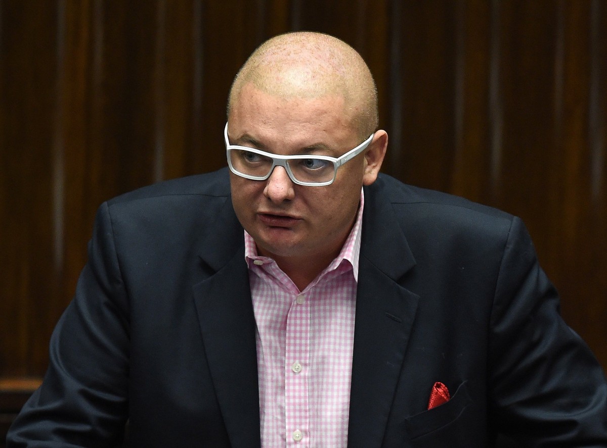 "Platforma jest lepszym i ważniejszym projektem niż pewien żart historii, jakim jest Grzegorz Schetyna i jego niezbyt mądre ambicje"