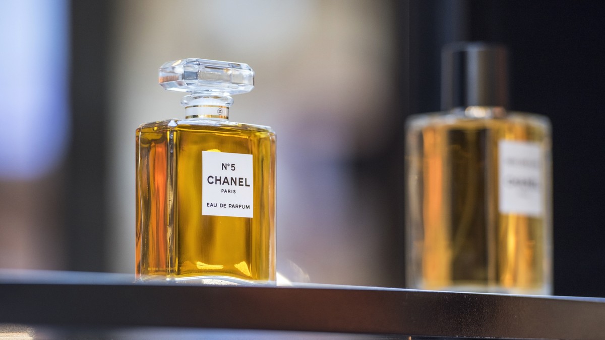 Nước hoa nữ CHANEL No5 EDP Red Limited Edition 100ml Wowmart VN 100 hàng ngoại nhập #18 Nước hoa nữ CHANEL No5 EDP Red Limited Edition 100ml Wowmart VN 100 hàng ngoại nhập