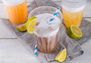 "Prljava soda" je napitak koji kombinuje gazirane sokove, guste sirupe i mlečne sastojke