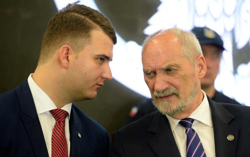 Bartłomiej Misiewicz i Antoni Macierewicz