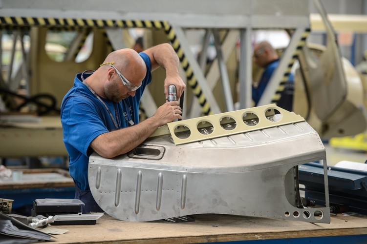 AW149 wyposażony jest w nowoczesną awionikę umożliwiającą działanie we wszelkich warunkach pogodowych, zarówno w dzień, jak i w nocy. 
<br><br>
fot. (mr) PAP/Wojciech Pacewicz