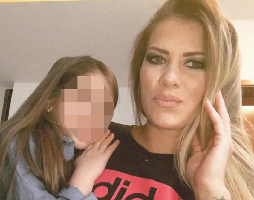 Marina Perišić sa starijom ćerkom