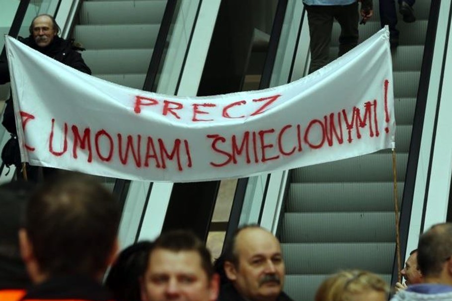 umowy śmieciowe umowa protest