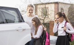 Koronawirus na świecie: Odmrażanie zamienia się w edukacyjny eksperyment