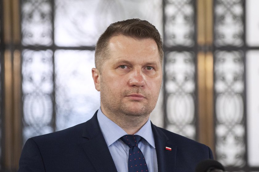 Przemysław Czarnek: nauczanie zdalne będzie trwało tak długo, jak to będzie konieczne