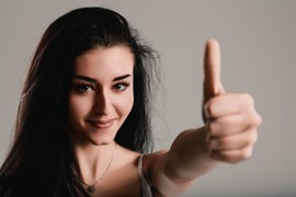 Ako na svom PALCU primetite OVAJ NEOBIČAN SIMBOL, možda vam je SUDBINA VEĆ ODREDILA BOGATSTVO – evo šta on znači i kakvu MOĆ nosi!