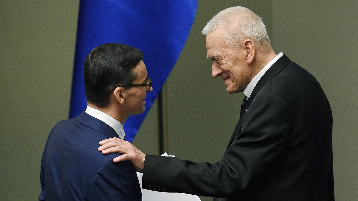 - Uruchomienie art. 7 traktatu UE wobec Polski to nie jest porażka premiera Mateusza Morawieckiego - uważa ojciec szefa rządu, poseł Kornel Morawiecki (koło Wolni i Solidarni). Jego zdaniem "nie należy obwiać się zawieruchy" po ogłoszeniu decyzji Komisji Europejskiej.