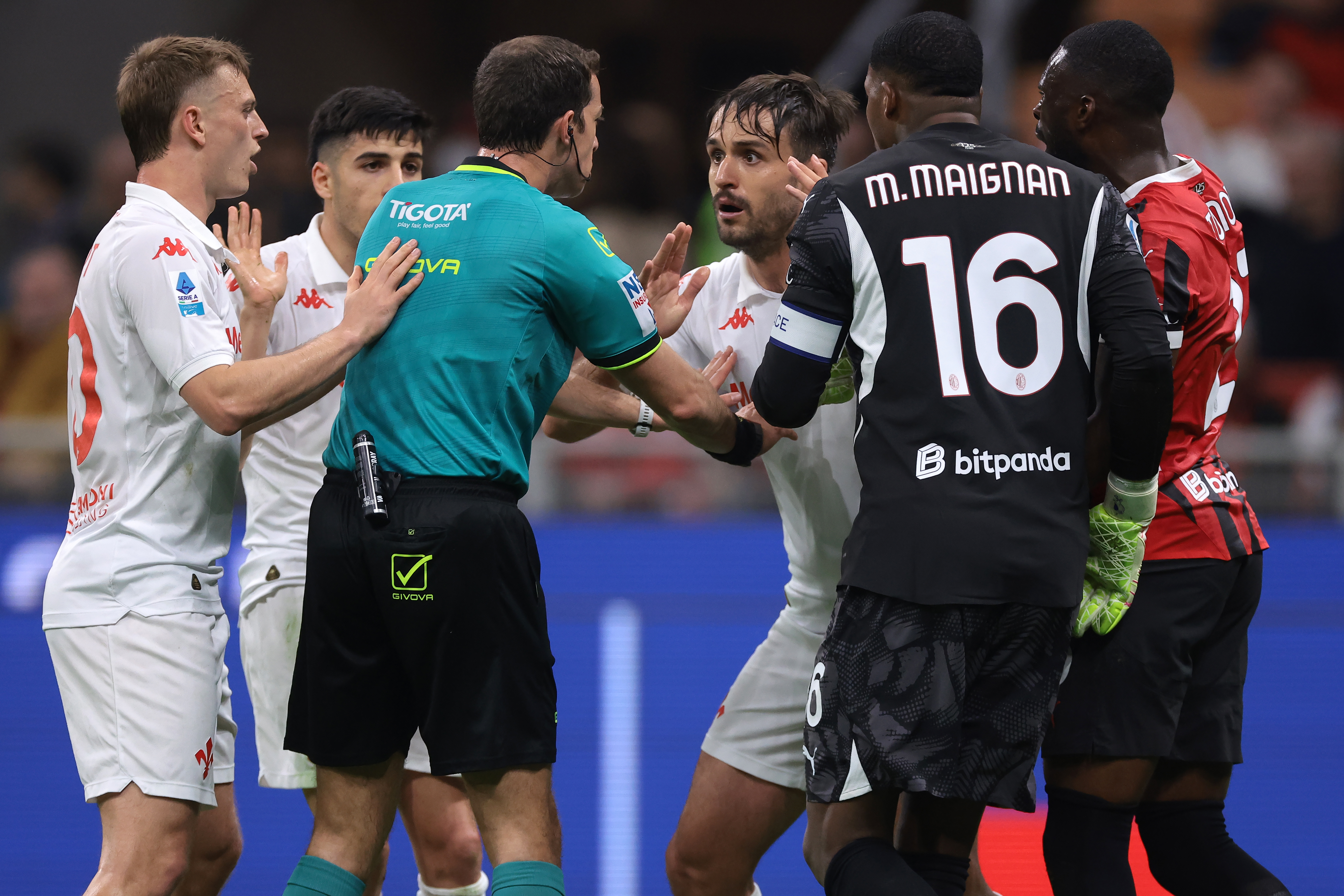 Fiorentina ultima: Galli avverte, retrocedere sarebbe "onta indelebile"