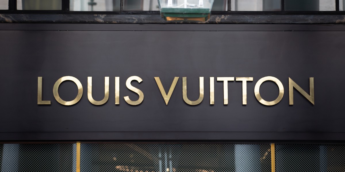 Grupa LVMH, właściciel m.in. marek Louis Vuitton i Christian Dior, tworzy platformę opartą na blockchainie do sprawdzania autentyczności produktów