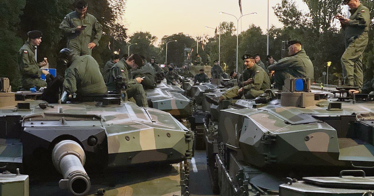Wojskowa wyprzedaż może zaskoczyć. Są auta, autobus, łódź i instrumenty