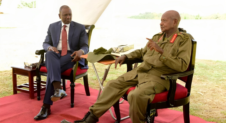 President William Ruto with Ugandan President Yoweri Museveni