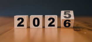 KPC: Umowy zlecenia przekształcą się w umowy o pracę. Pracodawca zapłaci nowemu pracownikowi zaległe nadgodziny, premie i dodatki