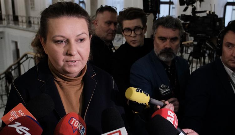 Prezydencka minister o tabletce dzień po". "Decyzja byłaby inna, gdyby..."