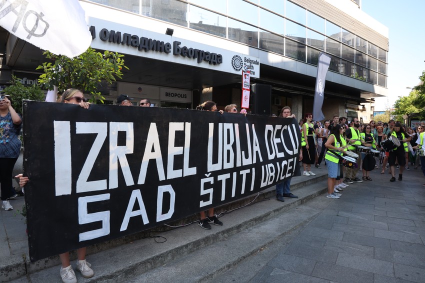 dom omladine protest