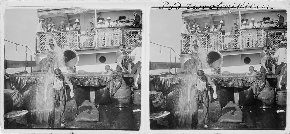 Równikowy chrzest morski na statku, którym Stanisław W. Lilpop płynął z Marsylii do Wschodniej Afryki, grudzień 1910