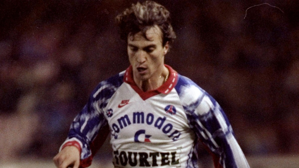 Na oficjalnym kanale Paris Saint-Germain w serwisie YouTube zamieszczono wyjątkowe wideo. Na nim David Ginola, który 22 lata temu strzelili gola Realowi Madryt, spróbował go powtórzyć.