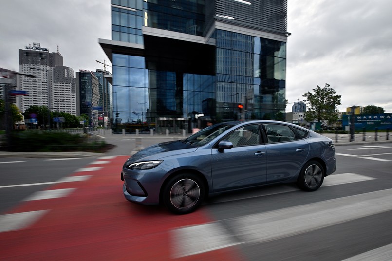 Nowy BYD Seal 5 DM-i