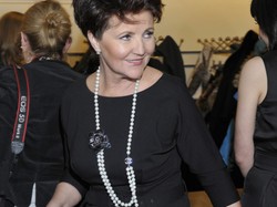 Talia osy i promienny wygląd. Jolanta Kwaśniewska młodnieje?