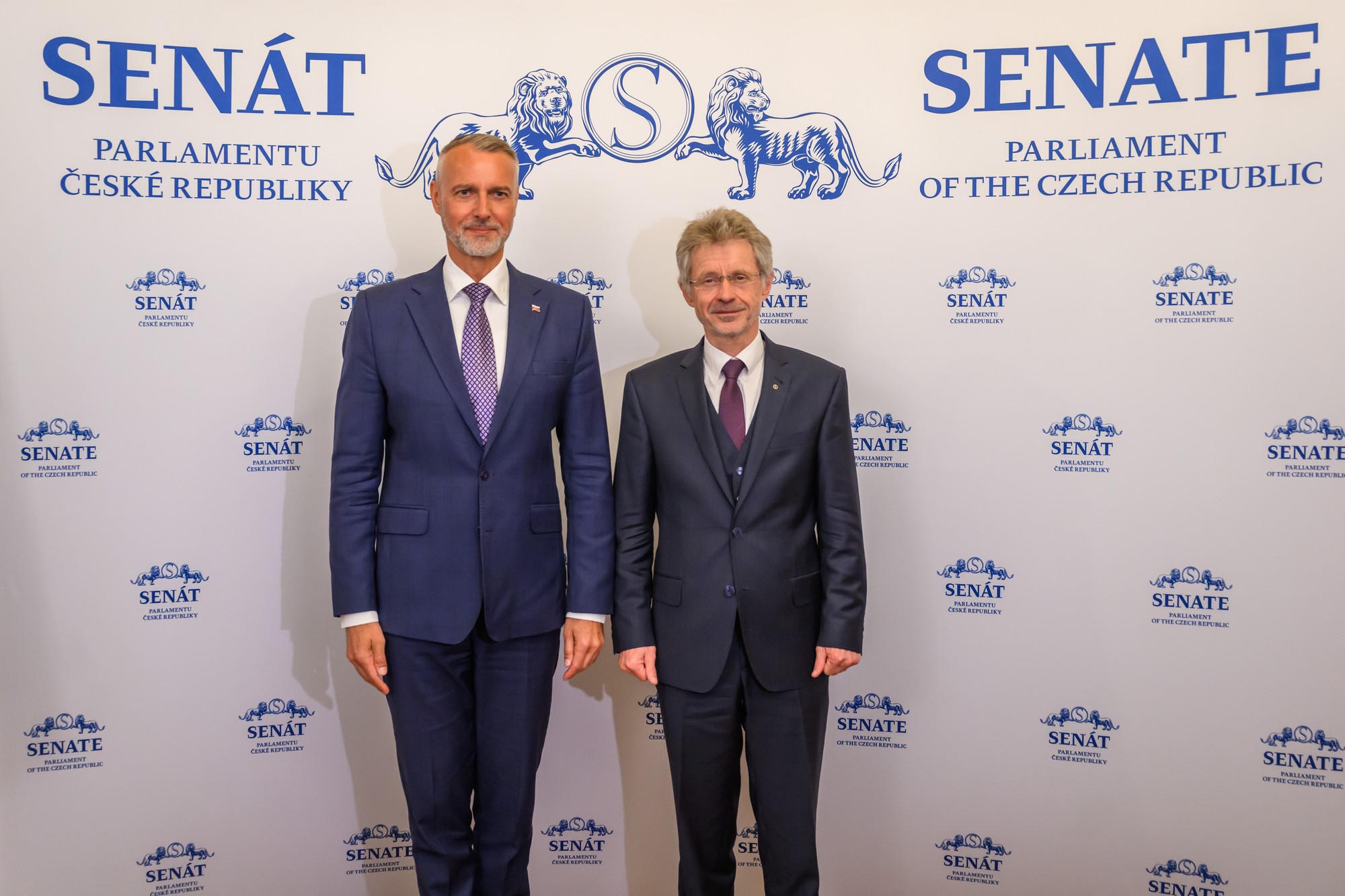 Na snímke predseda Národnej rady (NR) SR Richard Raši (Hlas-SD) a predseda Senátu Parlamentu ČR Miloš Vystrčil.