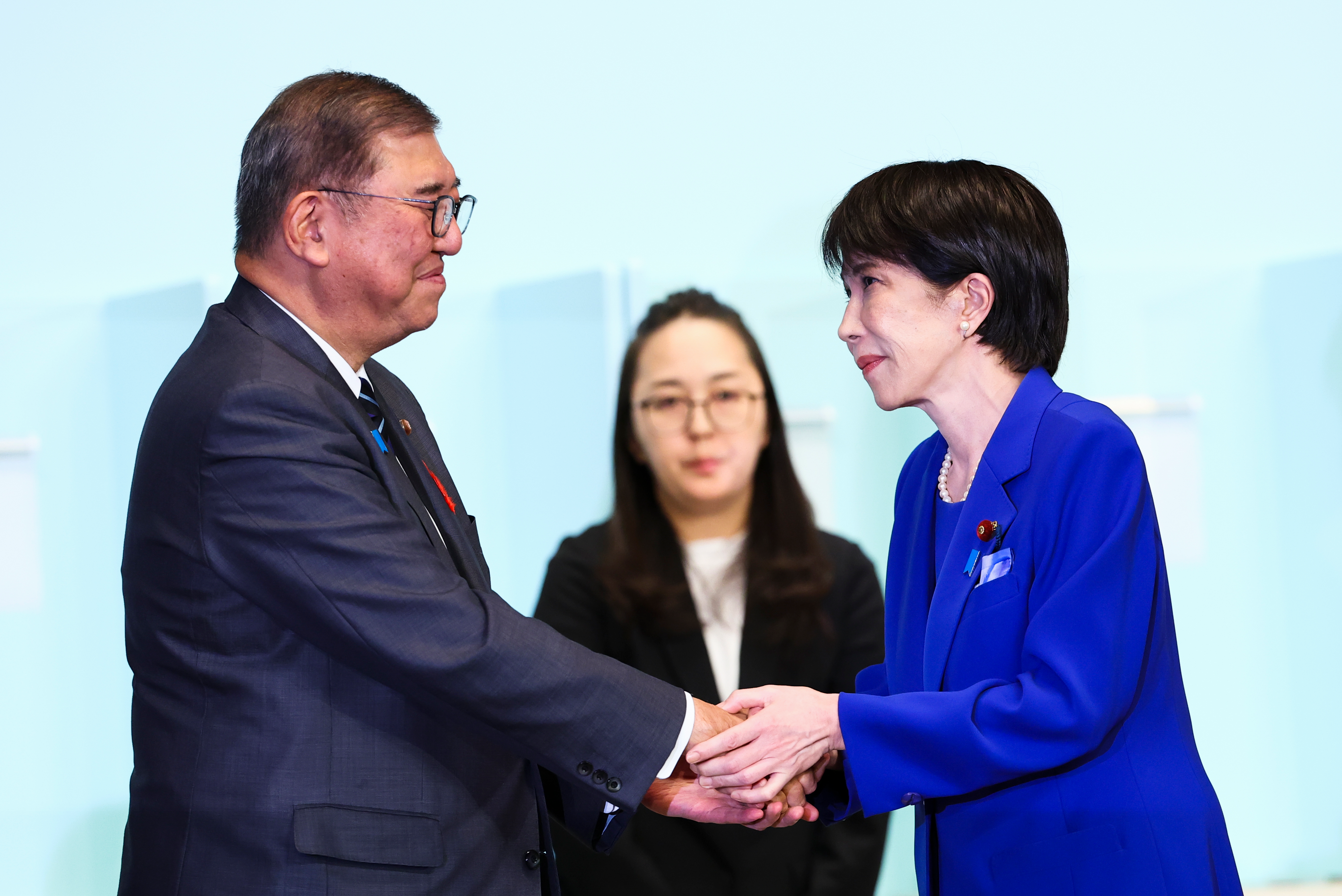 Hardline nationalist wins race to be Japan's first female PM