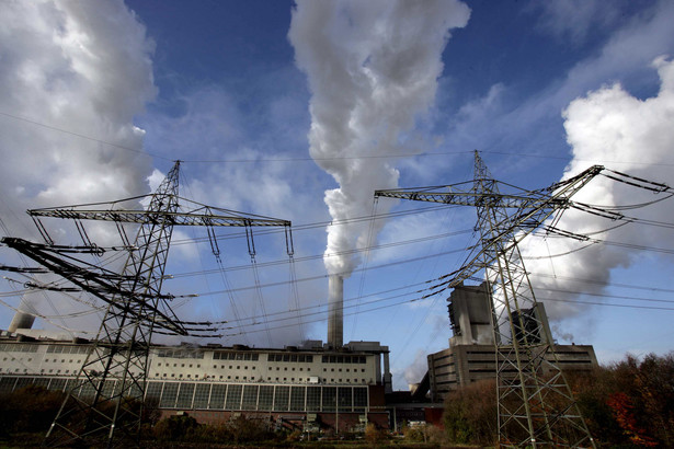 Elektrownie będą musiały poczekać na zwrot nadpłaconej przez nie akcyzy zawartej w cenie energii elektrycznej. Fot. Bloomberg