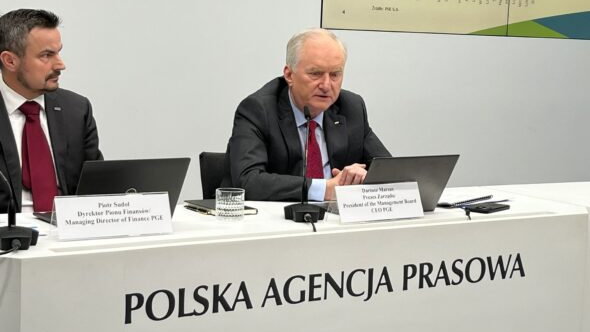 Od lewej: Piotr Sudoł, dyrektor pionu finansów PGE i Dariusz Marzec, prezes Polskiej Spółki Energetycznej. Fotografia: Jędrzej Stachura