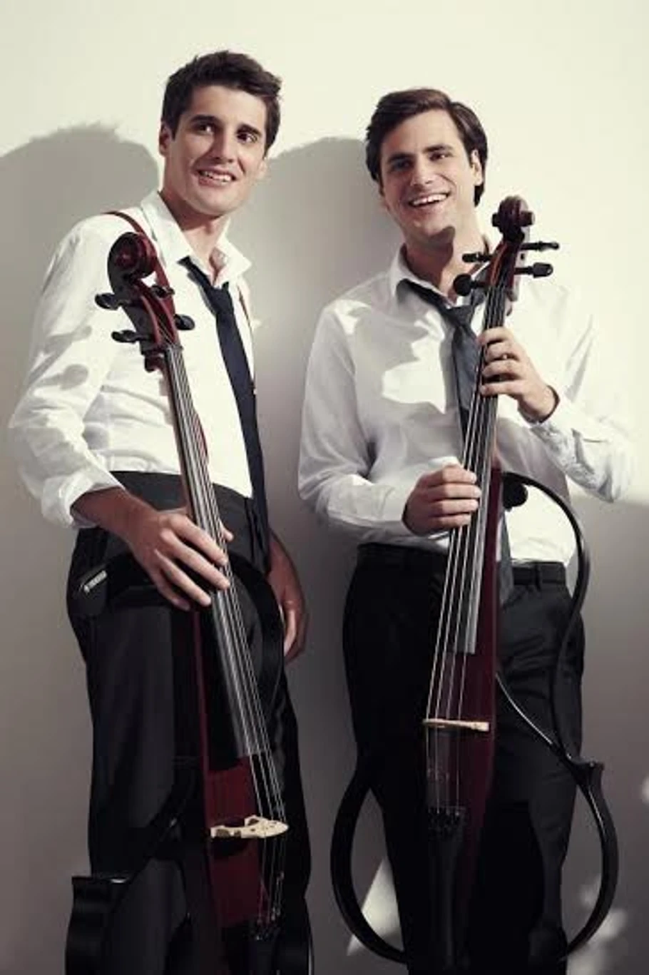 72997_2cellos