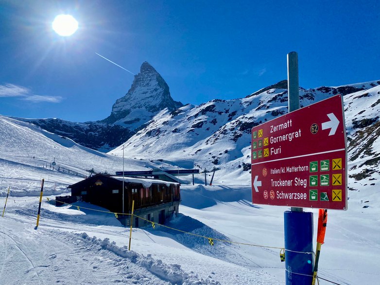 Widok na Matterhorn z Furgg tuż przed zjazdem do Furi