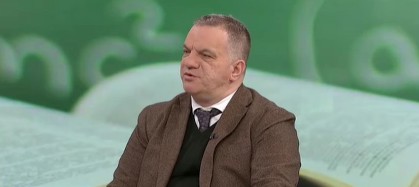 Kao jedan od razloga za skraćenje časa, ministar Dejan Vuk Stanković je naveo "difuznu pažnju" nastavnika