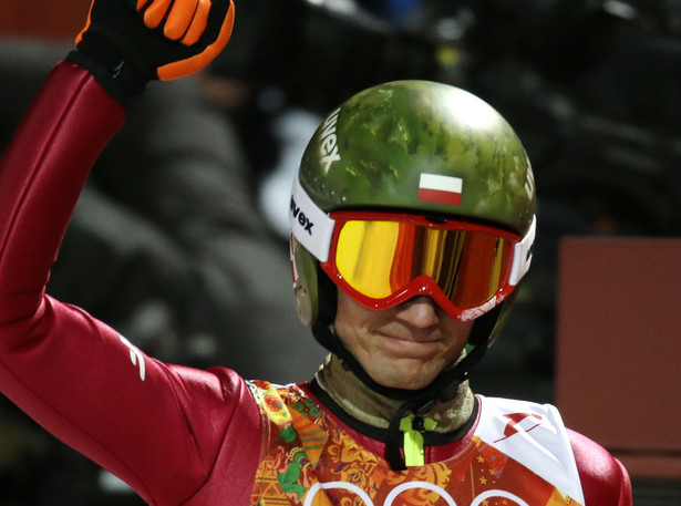 Kamil Stoch triumfuje na skoczni. Złoto dla Polaka!