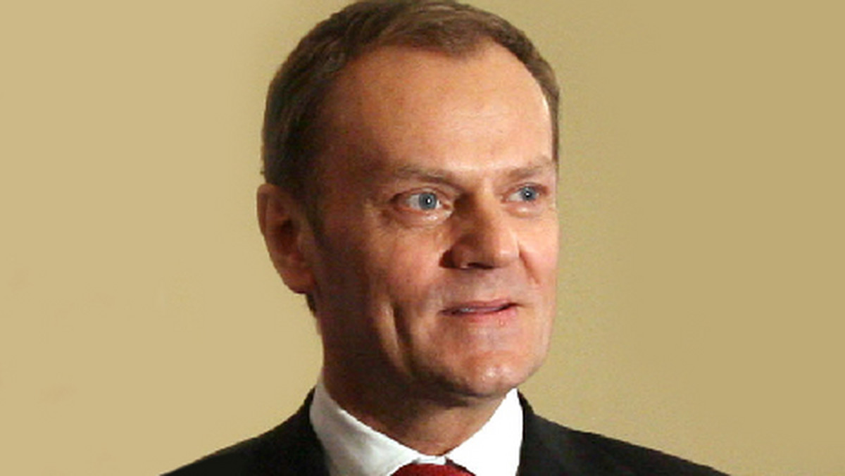 Premier Donald Tusk, który wziął udział w Polsko-Indyjskim Forum Inwestycyjnym w Bangalur na południu Indii, przekonywał indyjskich przedsiębiorców do inwestowania w naszym kraju. - W Polsce będziecie zawsze witani z otwartymi rękami - zapewnił.