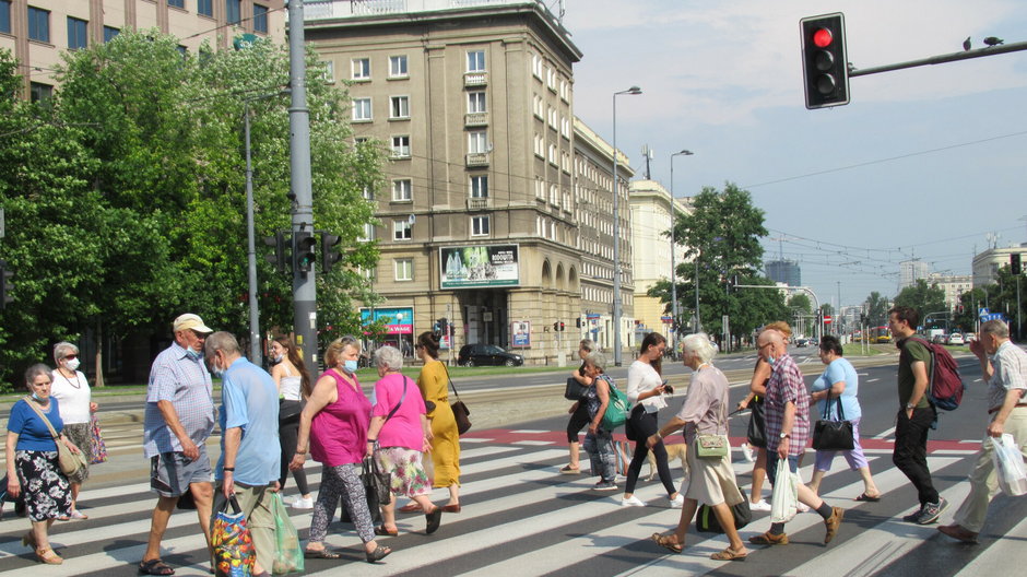 Polska przechodzi w stan zagrożenia epidemicznego