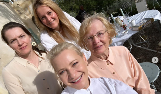 Małgorzata Kożuchowska opublikowała w sieci wspólne zdjęcie z mamą i siostrami