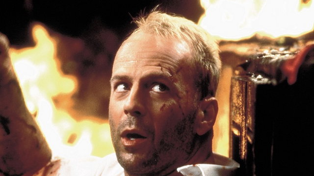 Bruce Willis újra drágán adja az életét - Kiderült, kik írják a Die Hard 6-ot