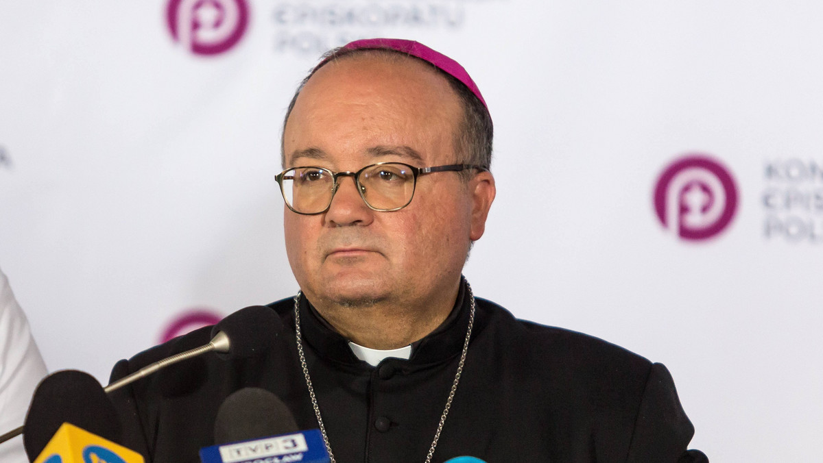 Fundacja "Nie lękajcie się" krytykuje arcybiskupa Charlesa Sciclunę