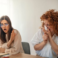 „Mindenki allergiás rám” – Amikor az ember maga válik a tüsszögést kiváltó tényezővé