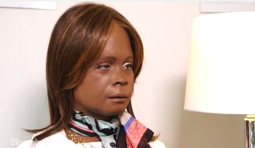 Prototip robota sa kloniranim umom Bine Aspen, supruge naučnika Martina Rotblata