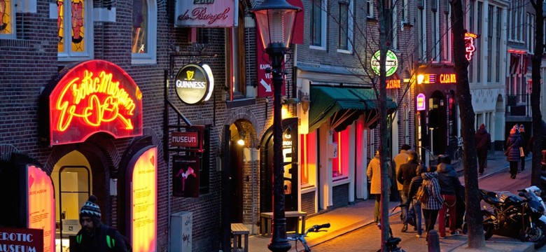 Amsterdam chce "wyższej jakości turystów"