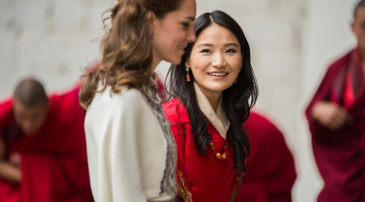 Jetsun Pema királynő és Catherine hercegnő