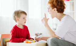 Autyzm u dziecka - co trzeba o nim wiedzieć, aby pomóc maluchowi?