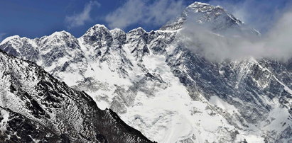 Odpadł kawałek Mount Everest? Sprzeczne doniesienia