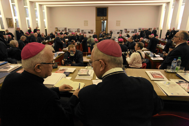 Biskupi chcą religii na maturze. "Skoro można zdawać z wiedzy o tańcu..."