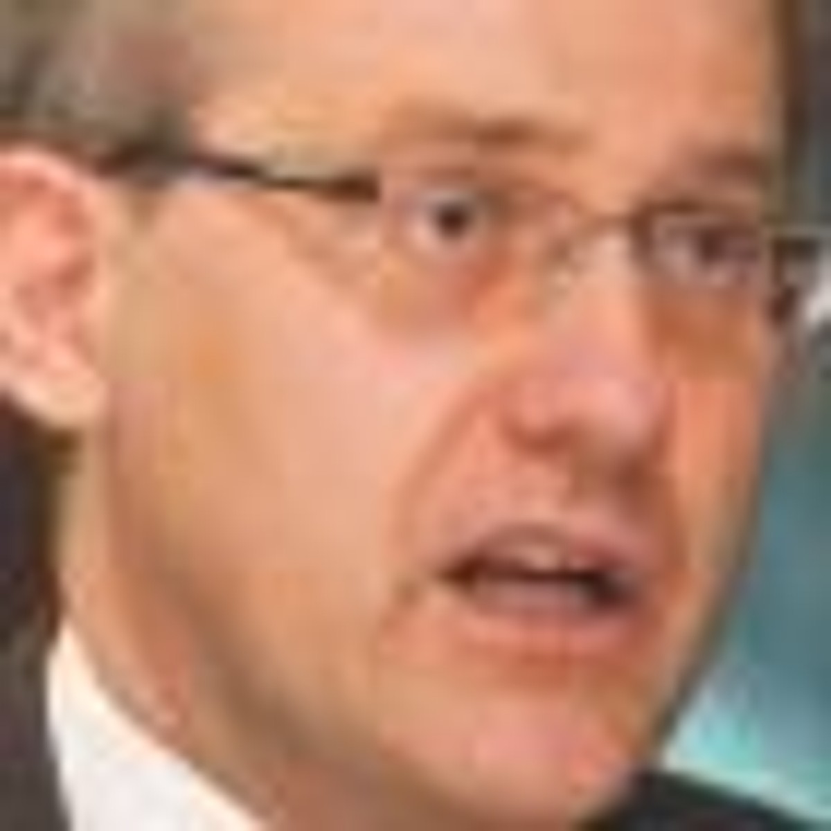 Mariusz Klimczak, od grudnia 2008 r. prezes BOŚ. Jest absolwentem fizyki na Uniwersytecie im. A. Mickiewicza w Poznaniu. W sektorze finansowym od 1996 roku, zaczynał w PKO BP w Poznaniu Fot. Wojciech Górski