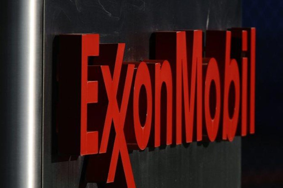 Exxon mobil czerwone logo