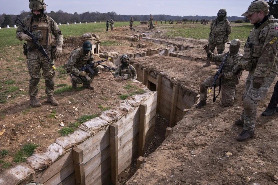 Danski instruktori obučavaju ukrajinske regrute u istočnoj Engleskoj 14. marta 2024.