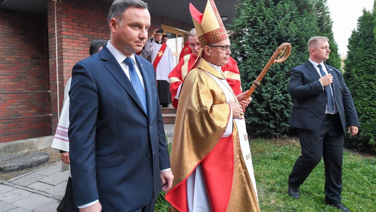 Andrzej Duda i biskup włocławski Wiesław Mering 