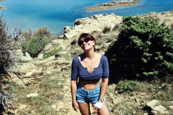 BIVŠI JE TUŽIO ZBOG IMOVINE, ĆERKE ŽIVE SA NJIM Ćerka pevača prošla pakao, a sada otkrila šta su je psihijatri pitali tokom razvoda: "Stalno se setim toga"