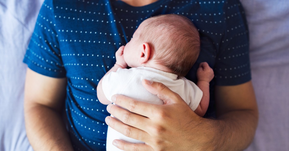 Unijna dyrektywa działa. Więcej ojców pobiera zasiłek macierzyński