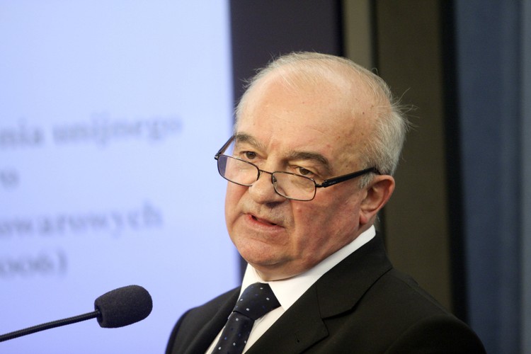 Minister rolnictwa Stanisław Kalemba - według 3 procent Polaków to jego premier powinien zdymisjonować w pierwszej kolejności