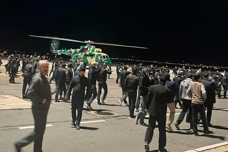 Antisemitski protest na aerodromu u Mahačkali u Dagestanu, Rusija, 30. oktobra